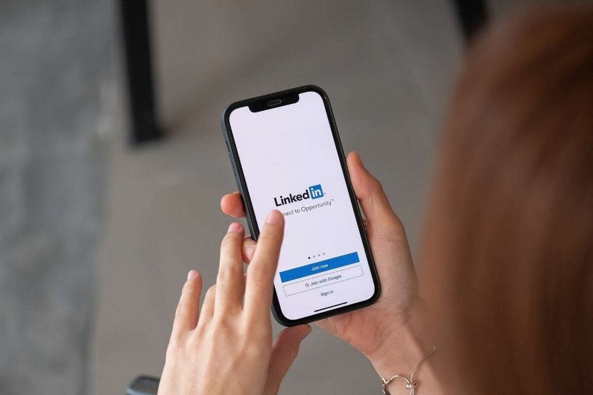 how to use linkedin in your business